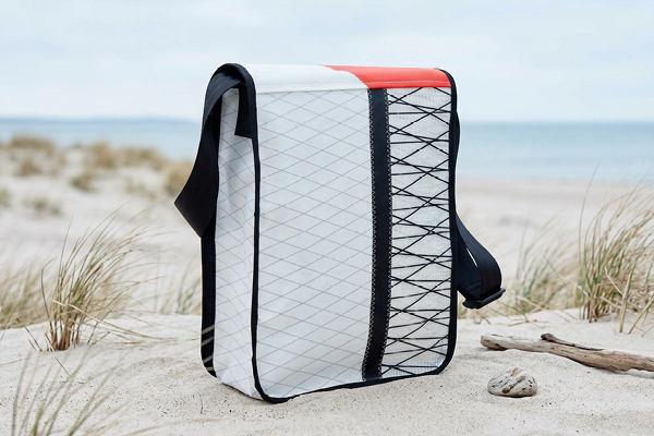 Merchandise Messenger Bag Kieler Woche